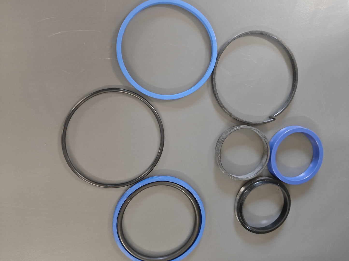 Etukuormaajan nostosylinterin tiivistesarja, 90mm mäntä.